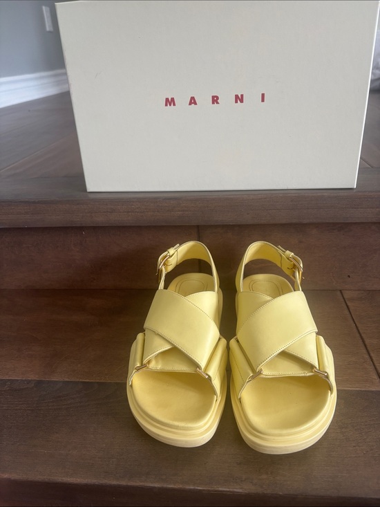Marni Shoes - Marni Yellow Fussbett Sandals